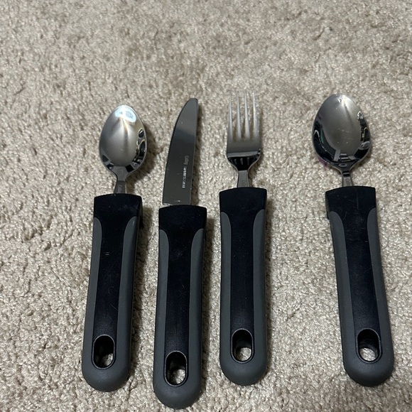 BunMo Adaptive Silverware Utensils 4 piece set Elderly Arthritis - Picture 1 of 4